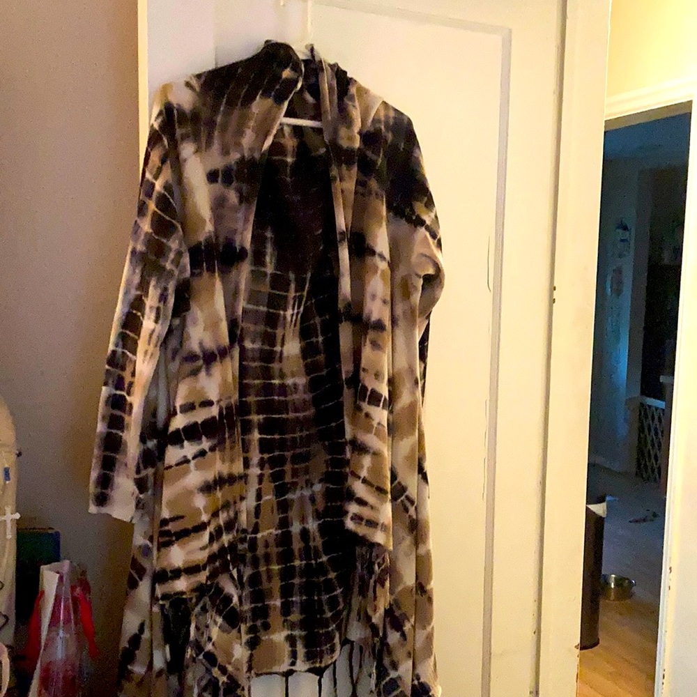 Long sleeve, open fringe cardigan